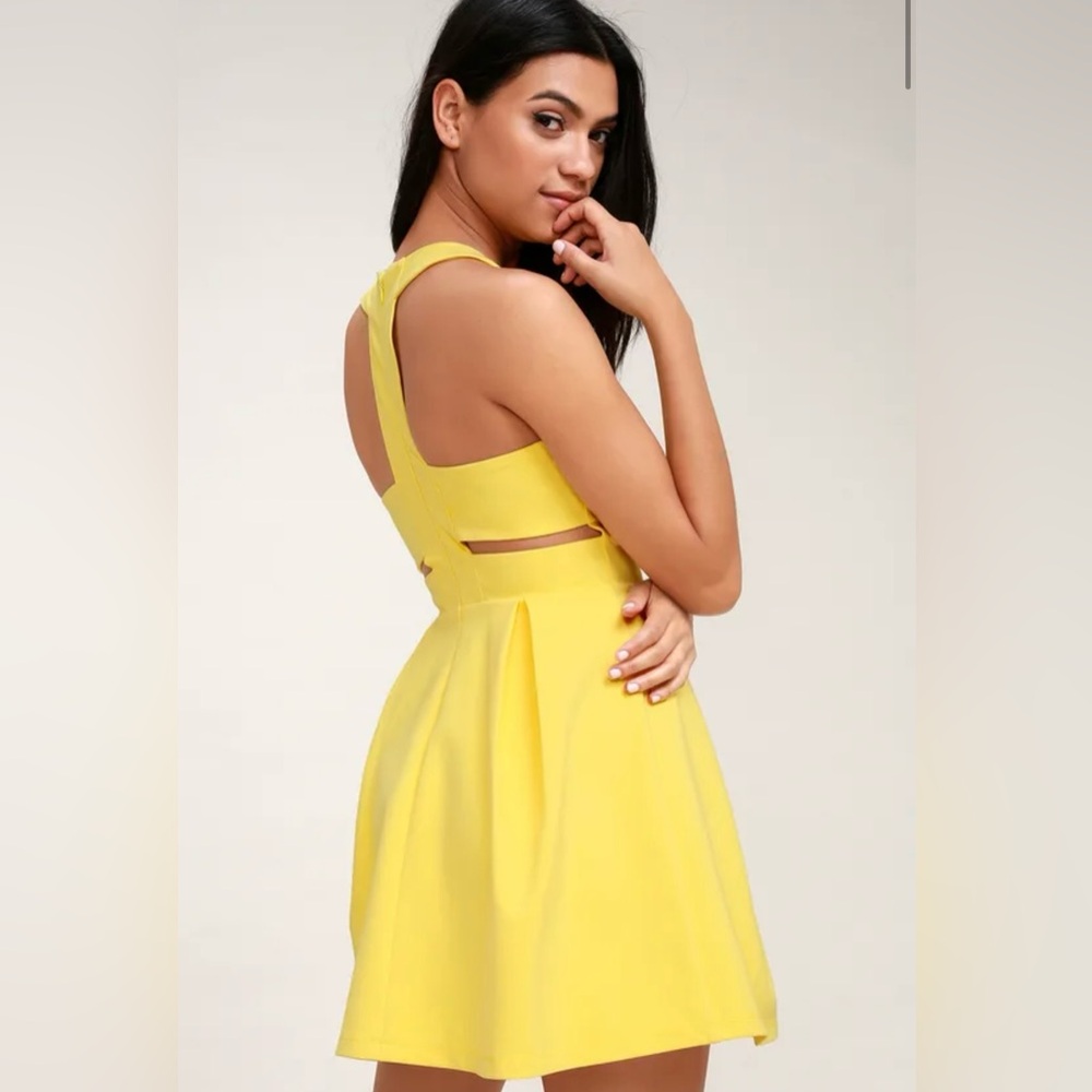 Lulus Yellow Sassy Dress SZ M New